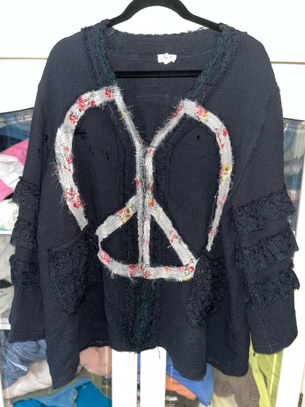 ☮️ gorgeous POL size Small mixed--media embellished ☮️ boutique, brand cardigan - Picture 4 of 9